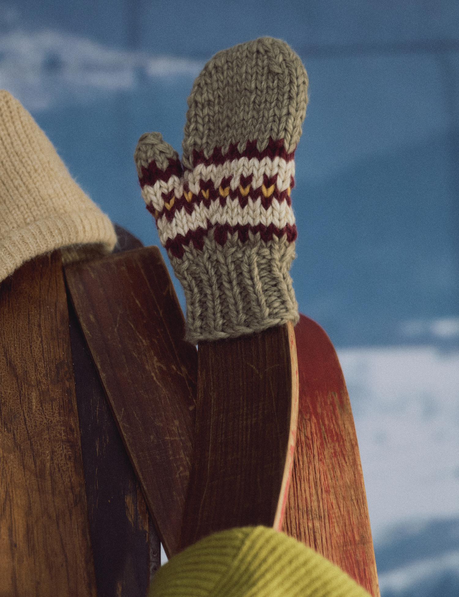 Grand Mama Hand Knit Gloves (Khaki)