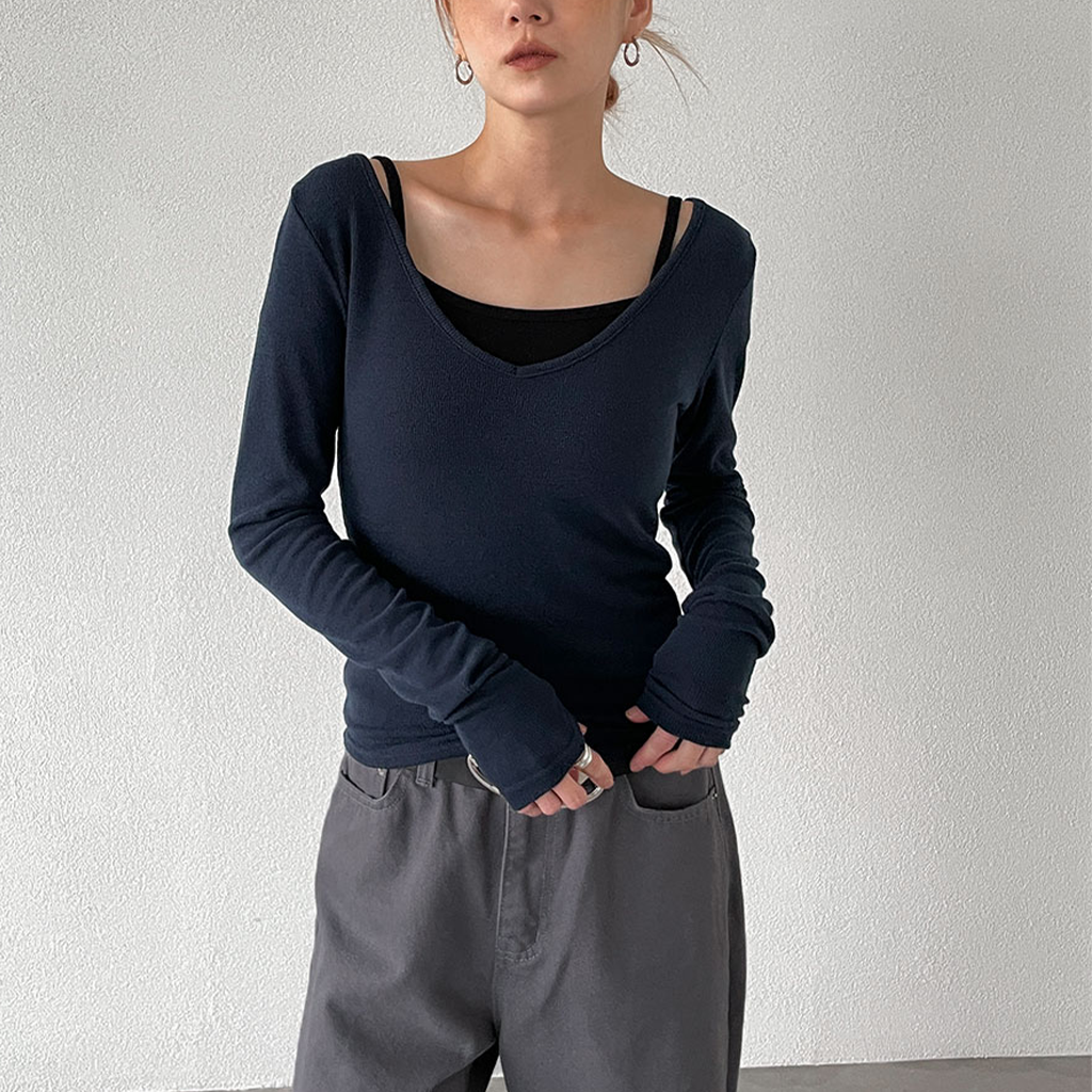 【関税込み】LEMAIRE ネイビー Vネック 長袖Tシャツ LEMAIRE - 【残り一点】V Neck Shirt | ACRMTSM ONLINE STORE