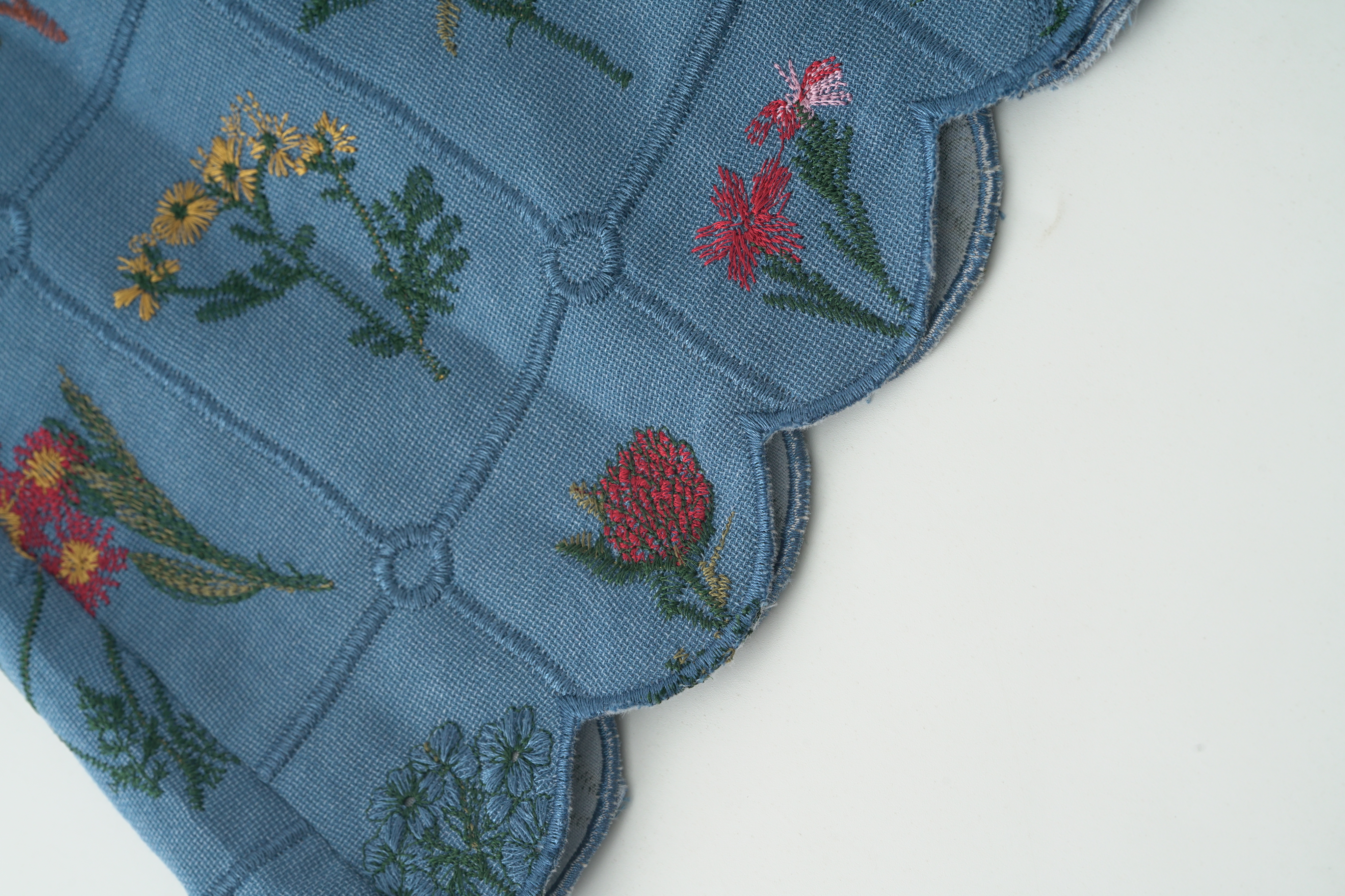 水色とオレンジの刺繍ヴィンテージミニワンピース ヴィンテージステッチミニキャミワンピース | ファッション通販