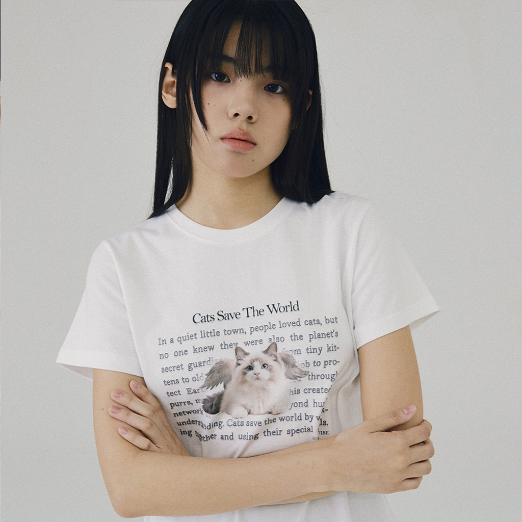 Influencer pick] CAT WITH A FLOWER T SHIRT | ファッション