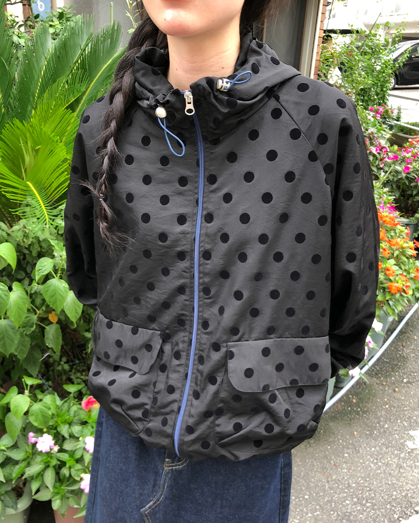 ジャケット・アウター DOT FRILL HOODED WINDBREAKER JUMPER DOT FRILL HOODED WINDBREAKER JUMPER (BLACK) | ファッション