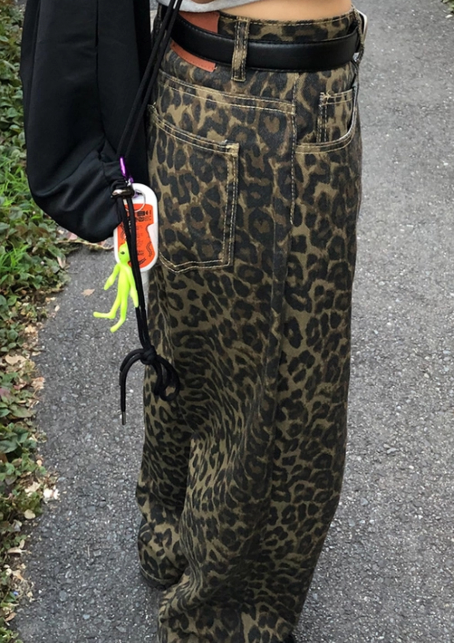 ユニークレオパードワイドパンツ | ファッション通販サイト NUGU