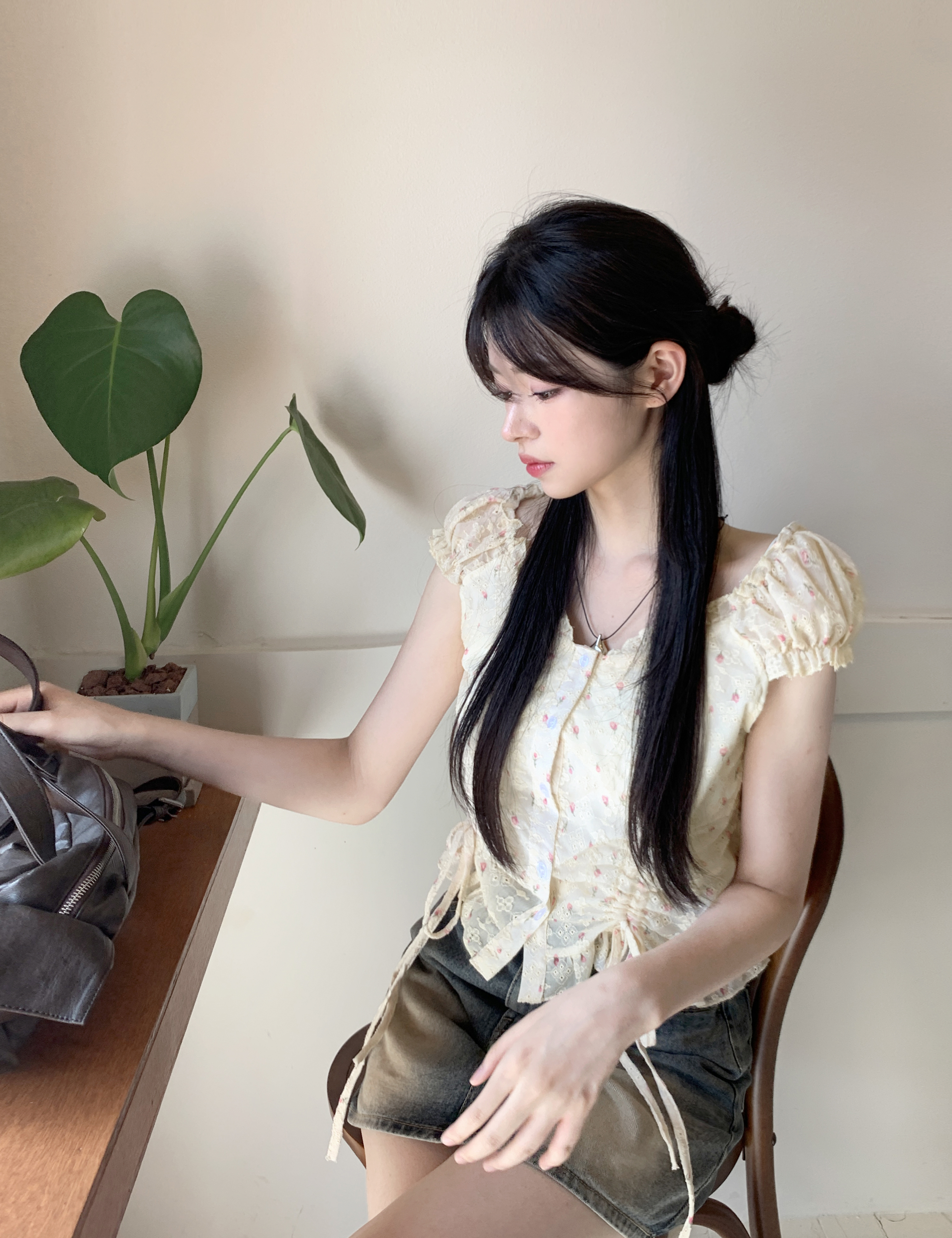 Saruwa2出品 2way]フラワーフリルシャーリングブラウス | ファッション通販