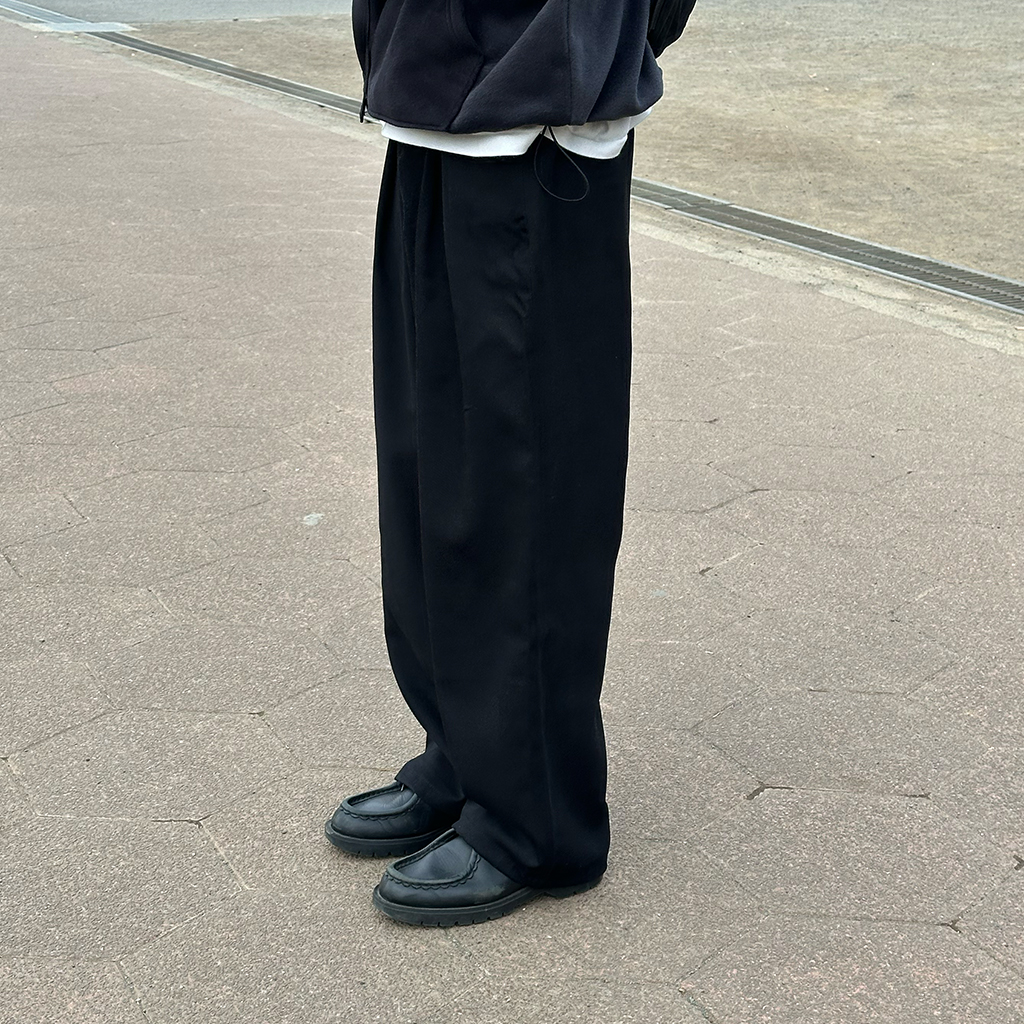 ユニセックス)ツータックワイドスラックス | ファッション通販サイト NUGU