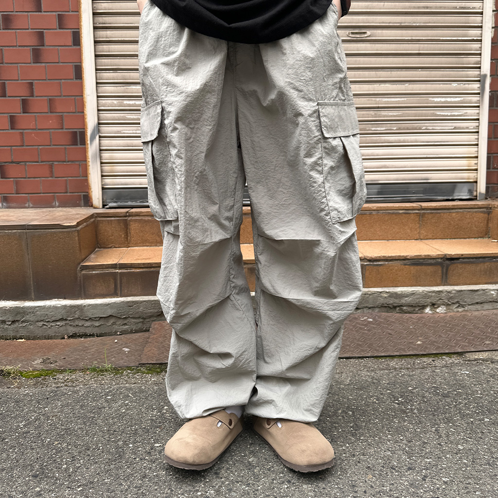 ユニセックス）ビッグポケットナイロンパンツ | ファッション