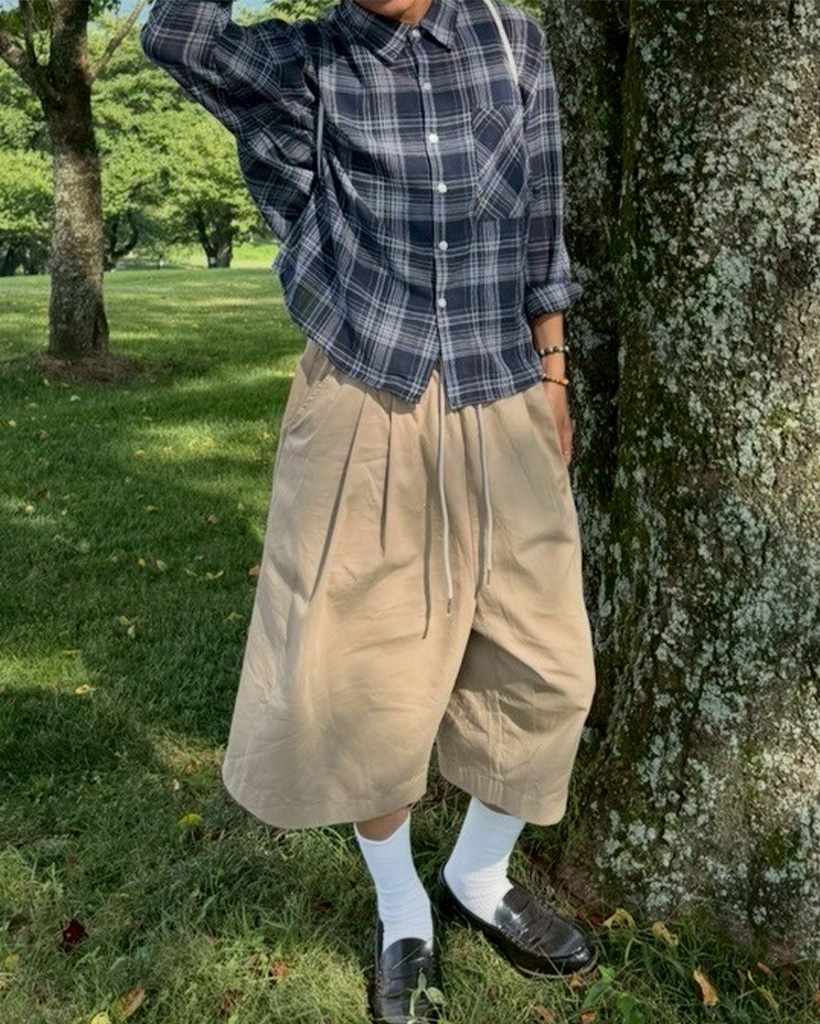 （ユニセックス）タック入りウエストゴムバミューダパンツ