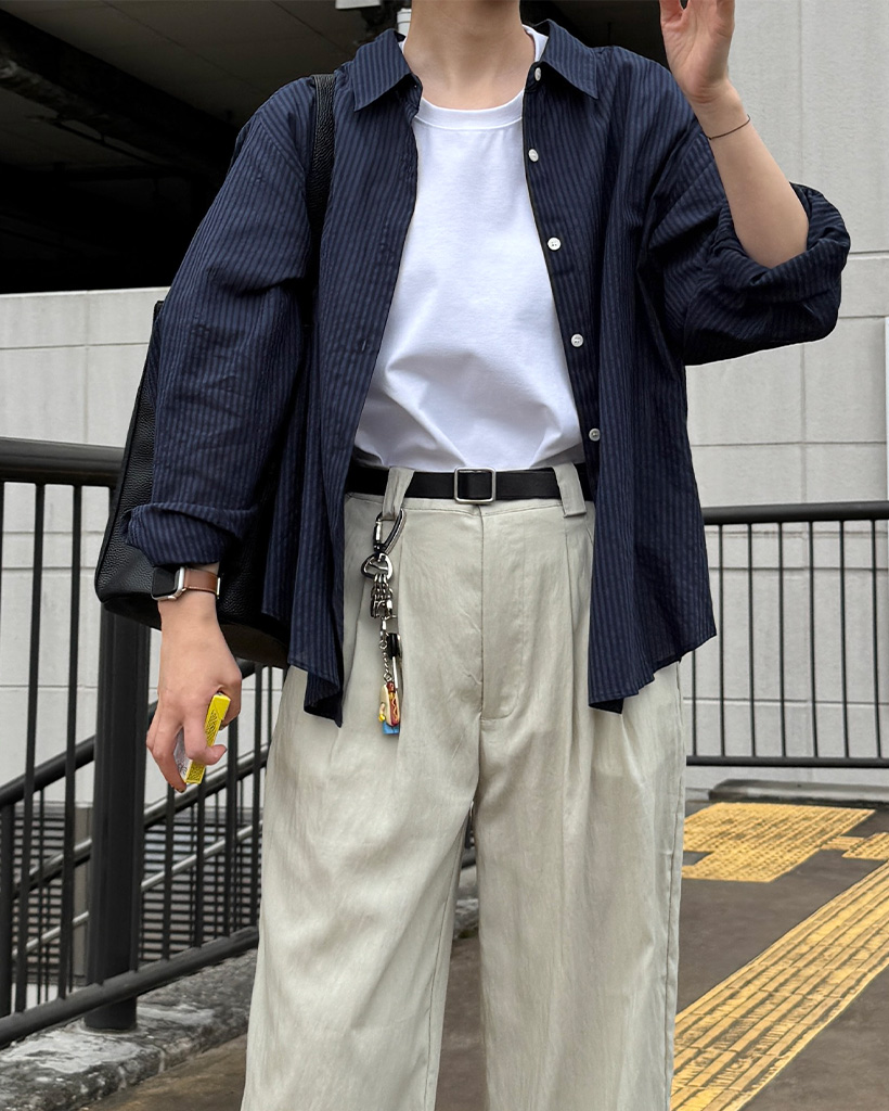 ★スタミナ丼★ブラウン　写真　おしゃれ　小物　アクセサリー　カラビナ じんわり広がるような花びらがシックな小ぶりの丼