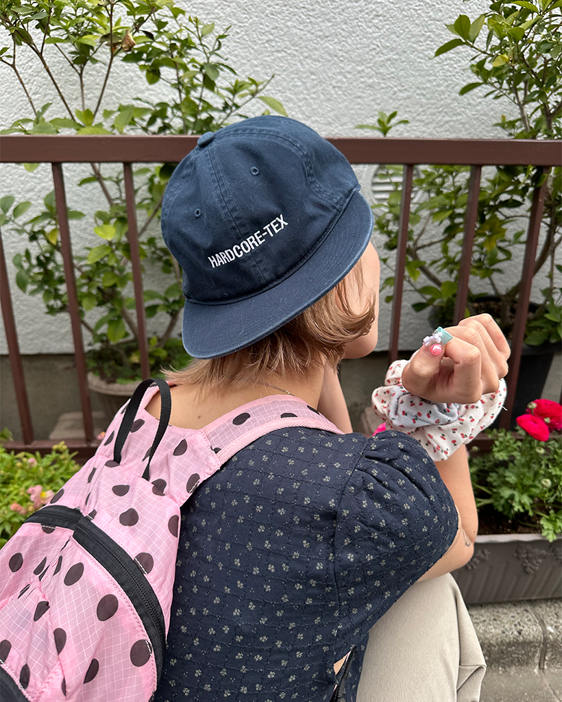 HARDCORAステッチストレートキャップ