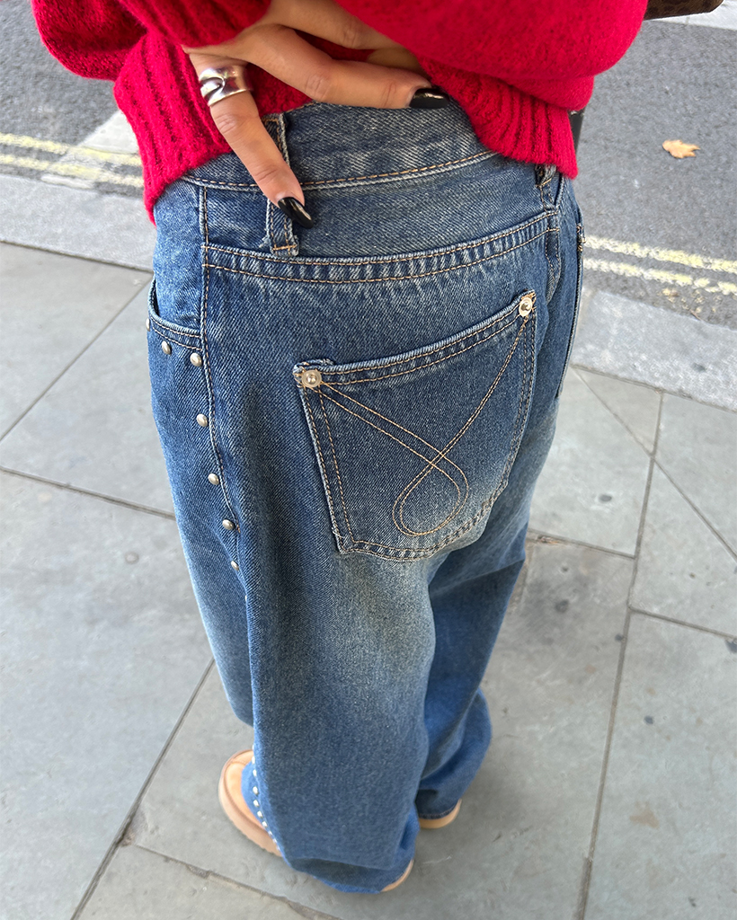 れおページ アウトシームスタッズラインワイドデニムパンツ | ファッション