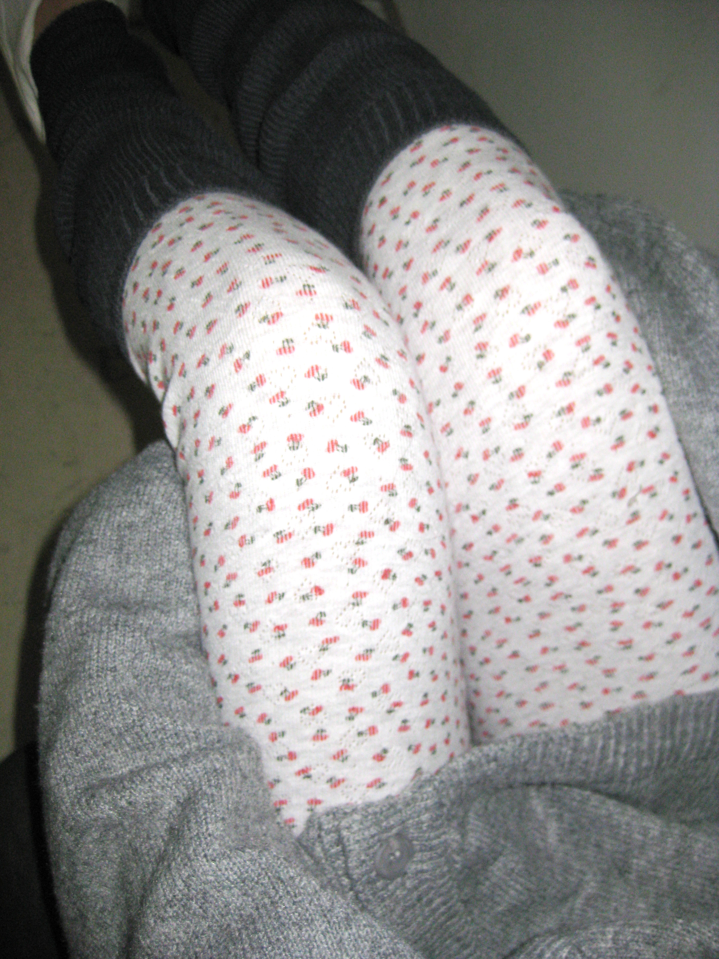 [9.hope]チェリー柄レギンス