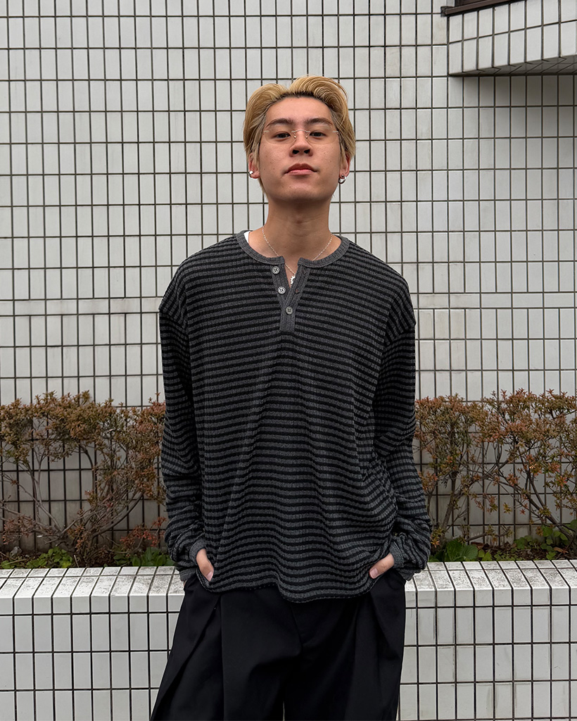 （ユニセックス）ボーダーヘンリーネックニット