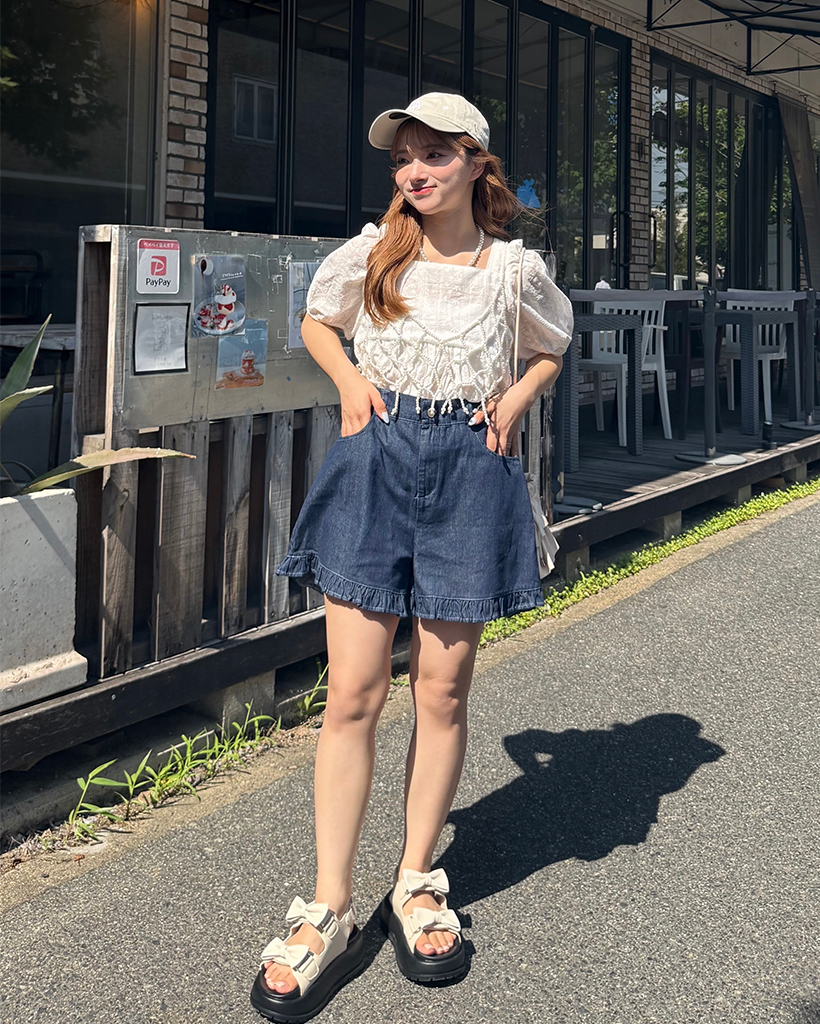 フリルヘムフレアショートデニムパンツ | ファッション通販サイト NUGU