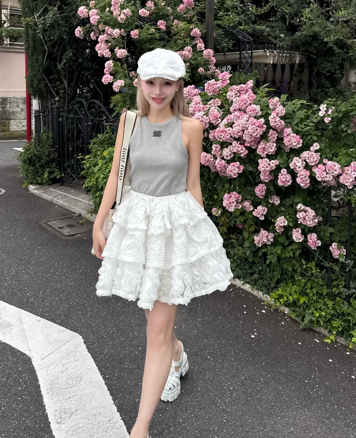 Treat ürself スカート fluffyrose volumeskirt Fluffy rose volume skirt | ファッション通販サイト NUGU