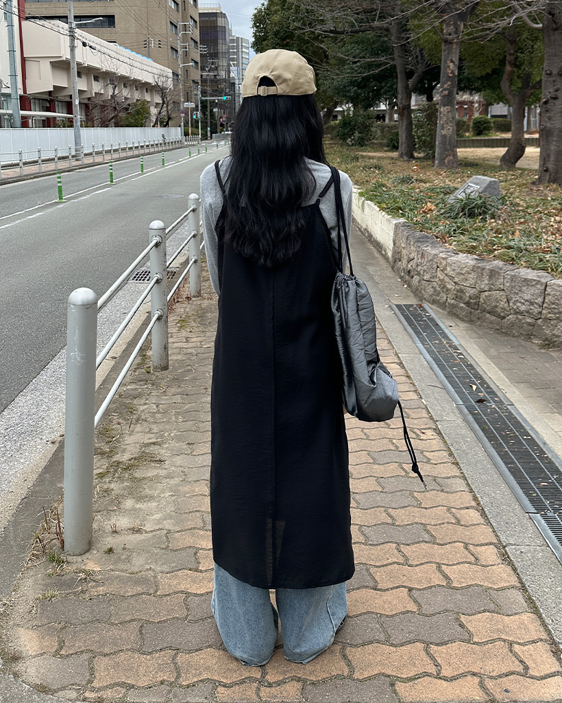 リネンレイヤードロングワンピース　ブラック×オフ美品 IMG_1186_RsyiNUL.jpg