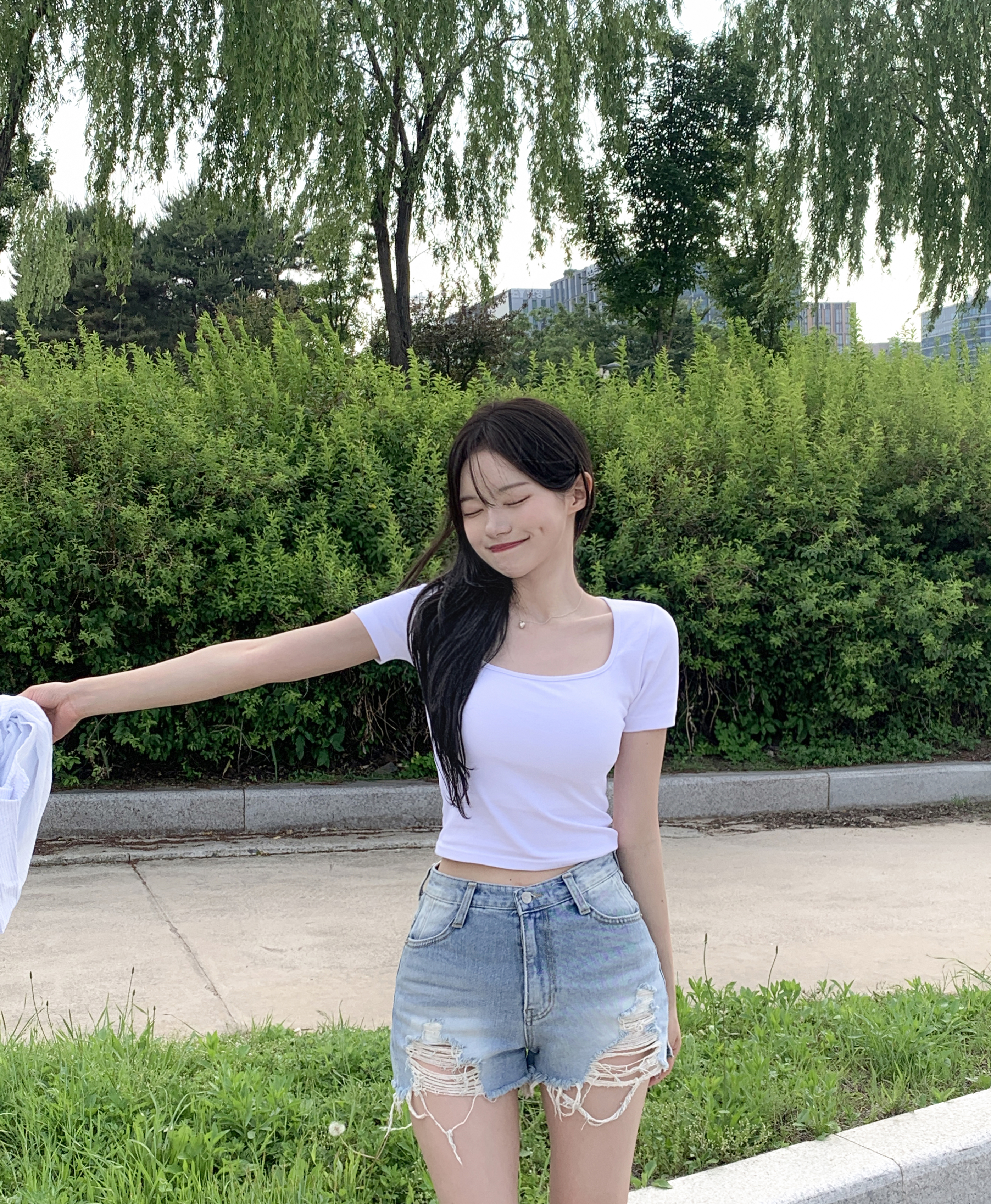 ダメージデニムショートパンツ | ファッション通販サイト NUGU