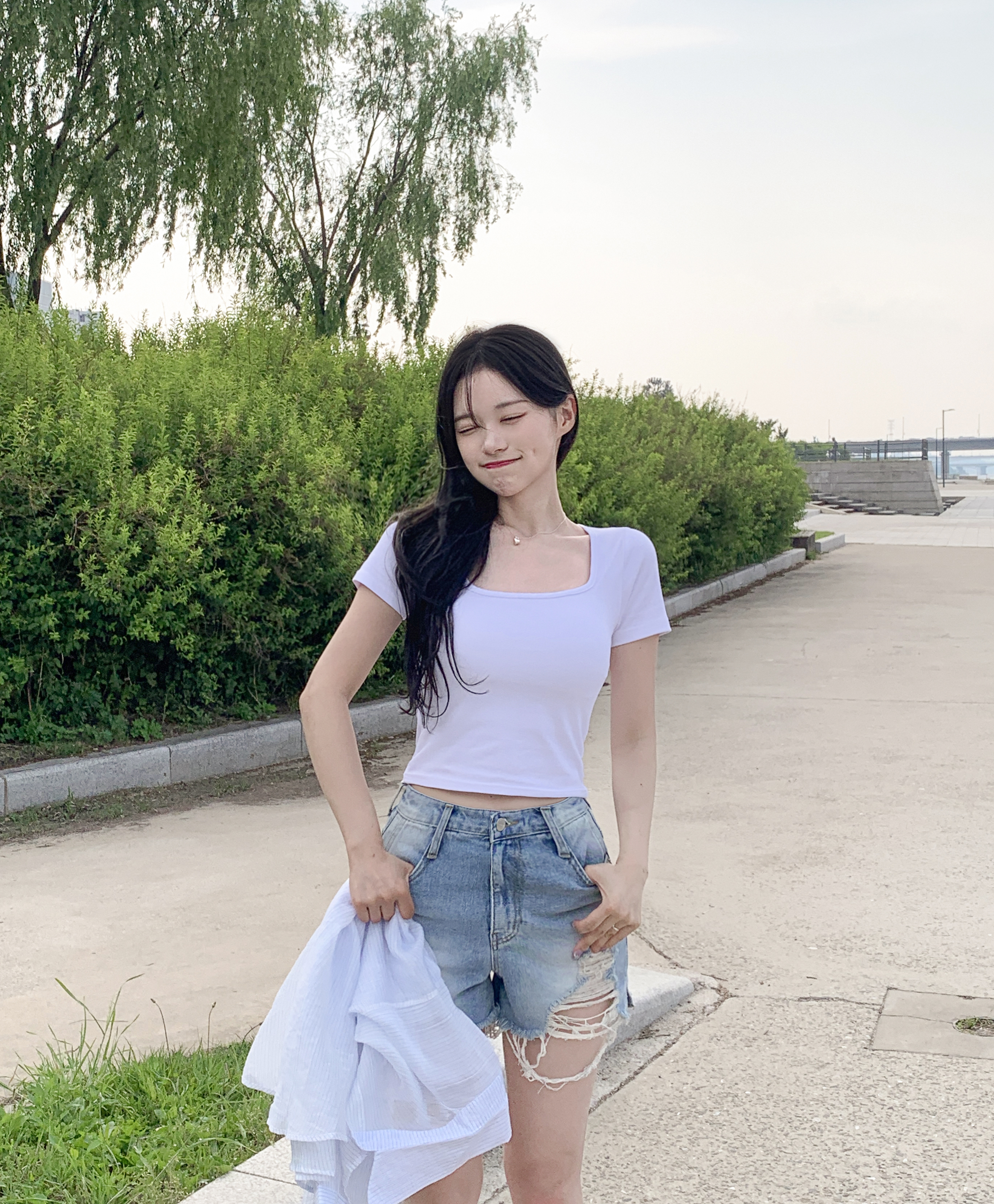 ダメージデニムショートパンツ | ファッション通販サイト NUGU