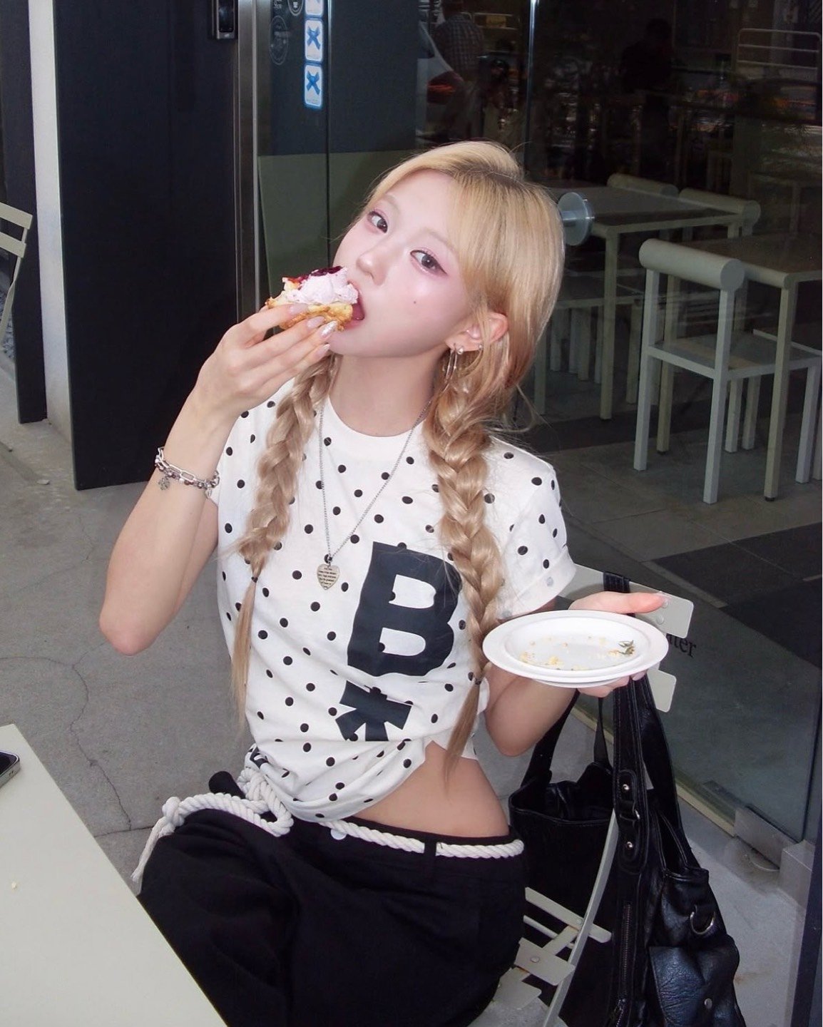 B logo スリムフィットTシャツ [ドットアイボリー