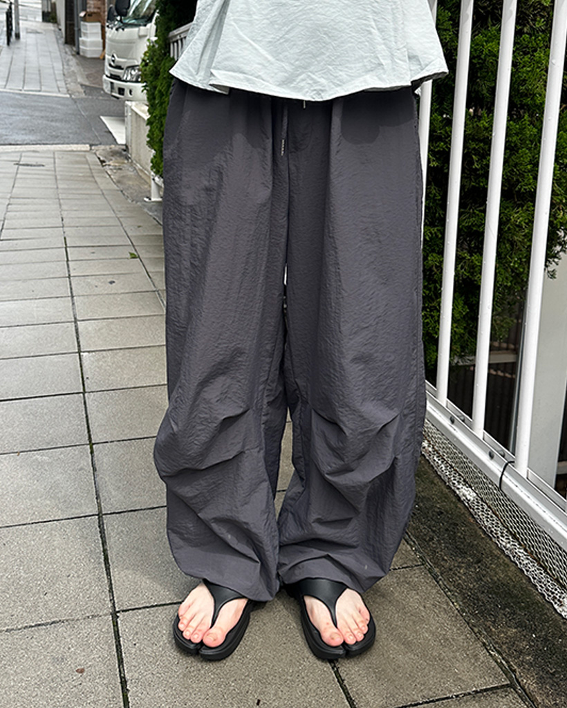 （ユニセックス）ナイロンウエストゴムワイドパンツ