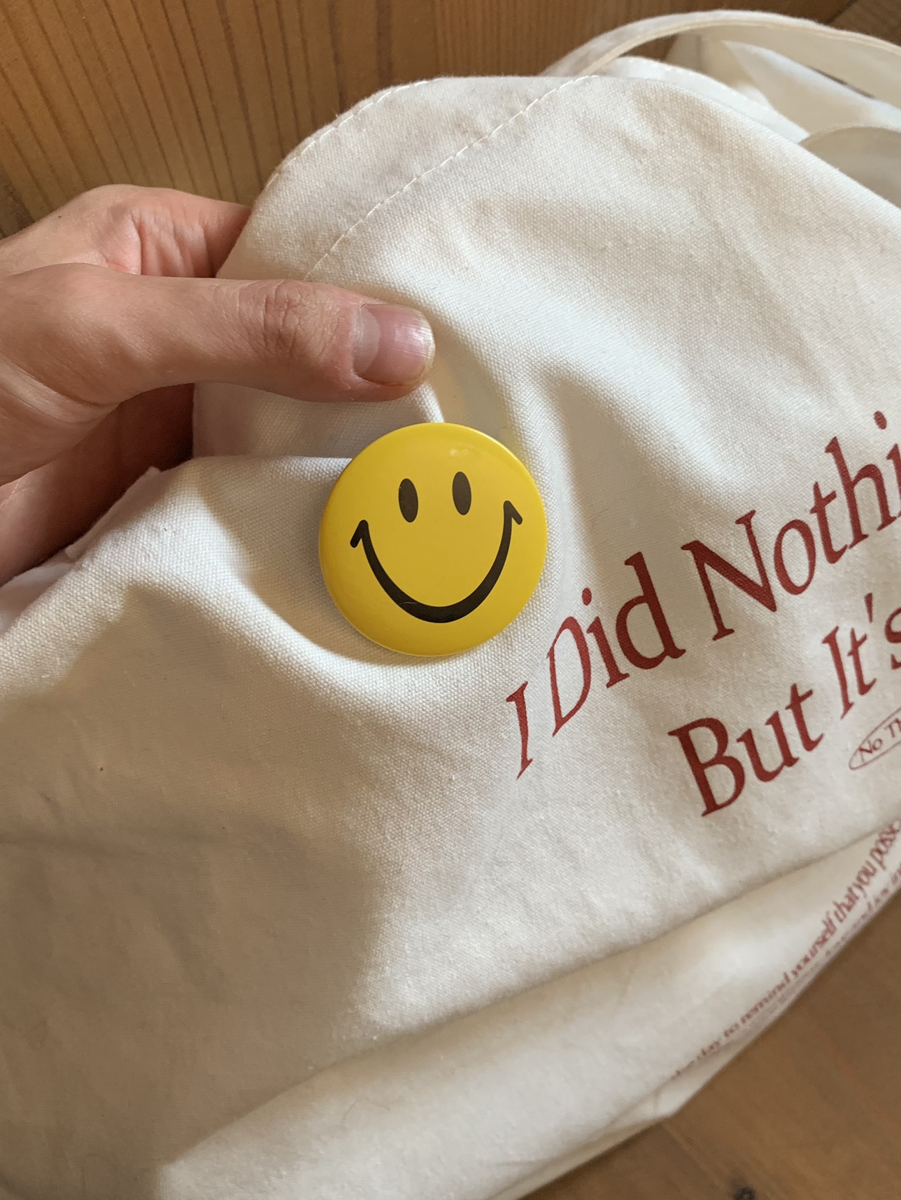 スマイルブローチ