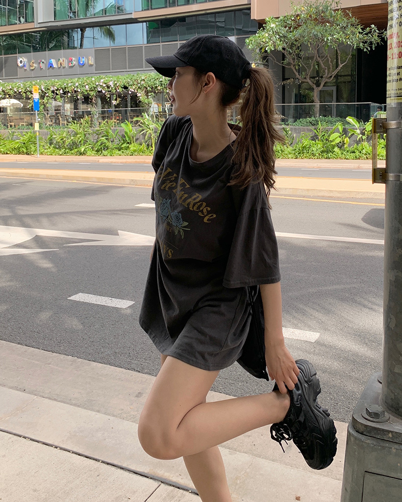 mam　BURBERRY フラワープリント トレーナー 12Y 23843159_54057202_600.jpg