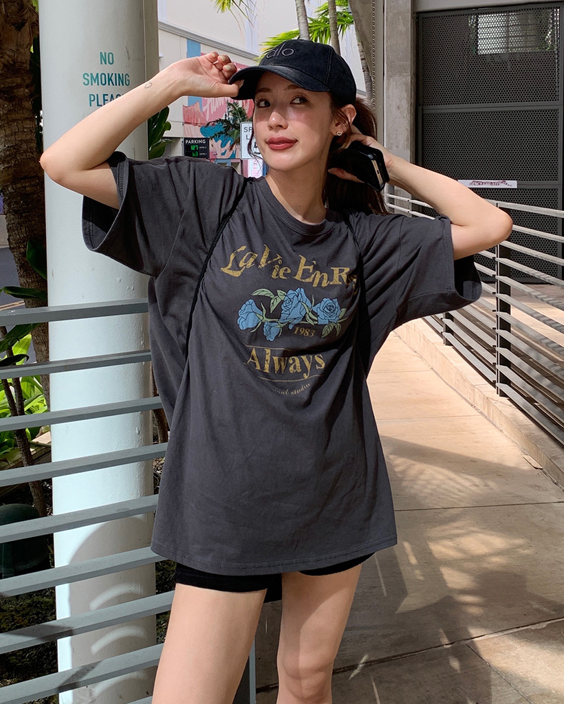ピグメントフラワープリントルーズハーフTシャツ | ファッション