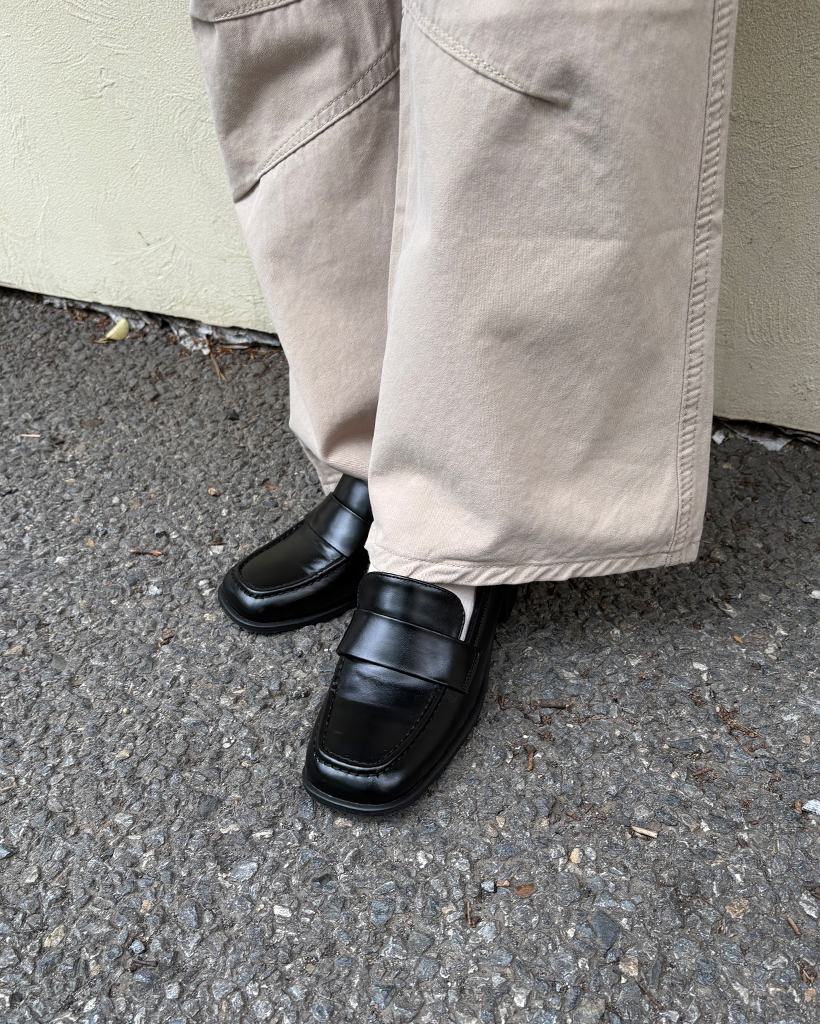 スクエアトゥミドルヒールローファー | ファッション通販サイト NUGU