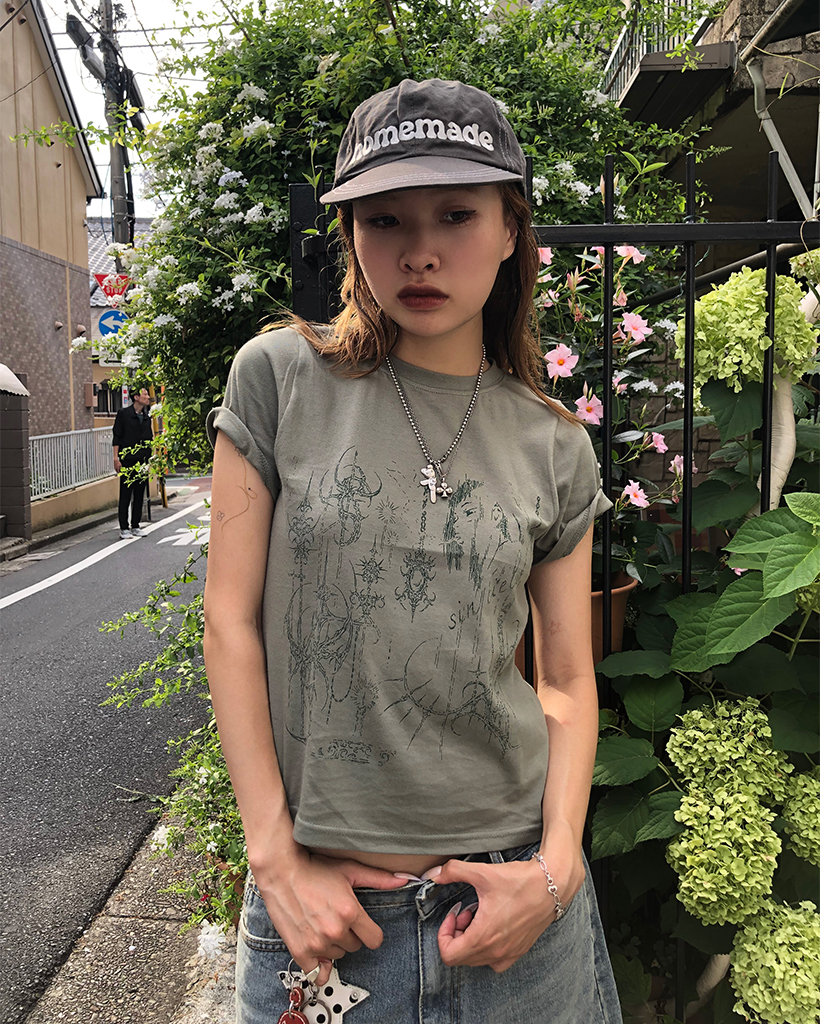 タトゥーイラストセミクロップドハーフTシャツ | ファッション通販
