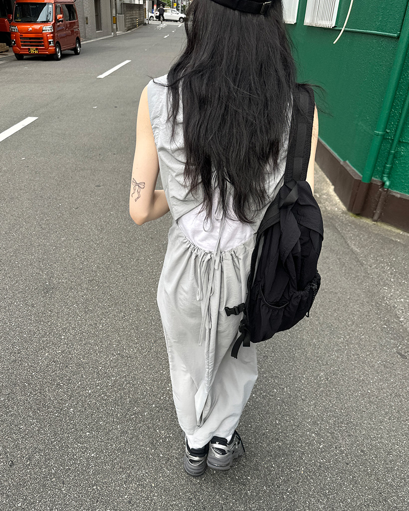 【美品】ARTS & SCIENCE バックボタンロングワンピース URBAN RESEARCH（アーバンリサーチ）の「BACKボタンストレートロング