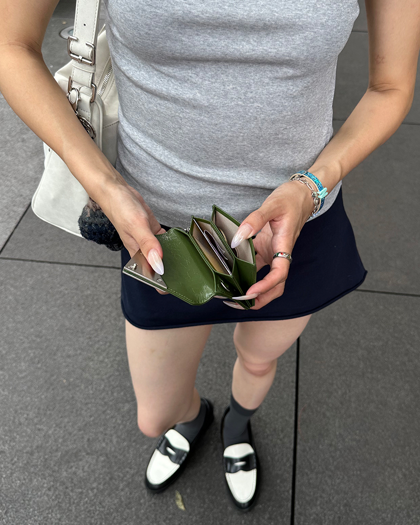 ★Fennec★ CRINKLE TRIANGLE ACCORDION POCKET OLIVE fennec X hoop] CRINKLE TRIANGLE ACCORDION POCKET - OLIVE