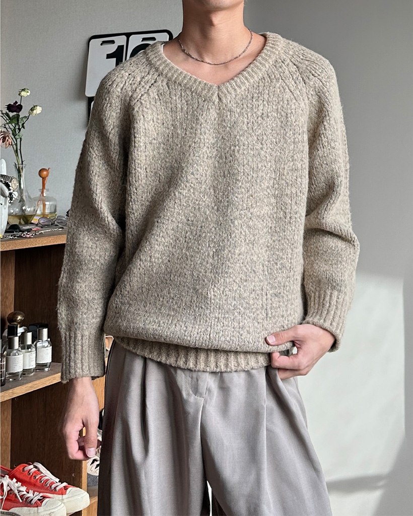 （ユニセックス）Vネックオーバーフィットニット