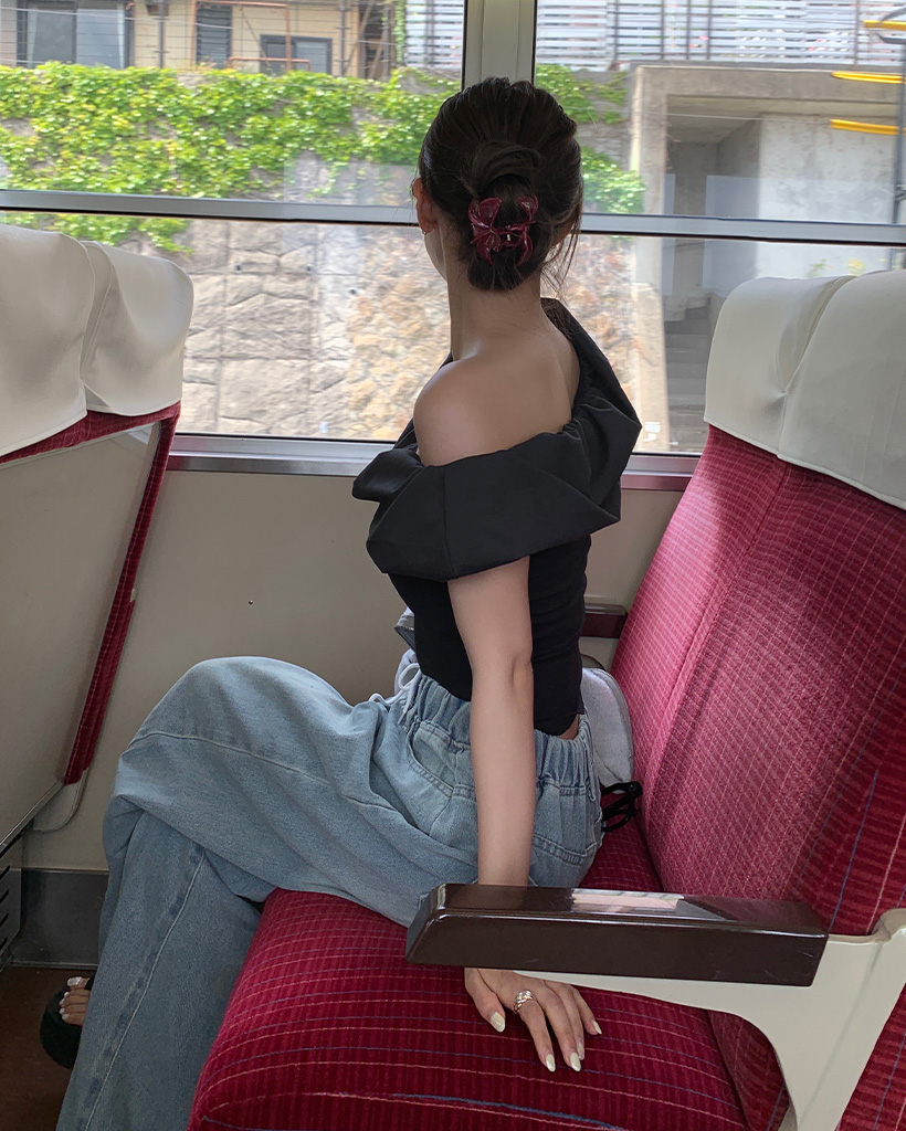 フリルオフショルダーブラウス | ファッション通販サイト NUGU