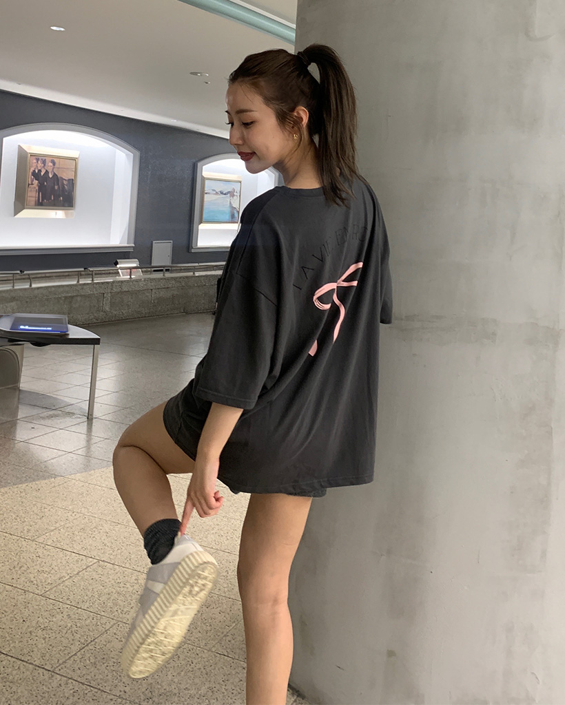 リボンプリント半袖Tシャツ | ファッション通販サイト NUGU