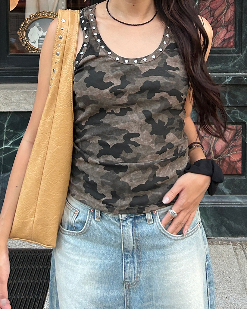 VERSION OF YOU. リブタンクトップ Mサイズ オリーブ VERSION OF YOU. リブタンクトップ Mサイズ オリーブ VERSION OF