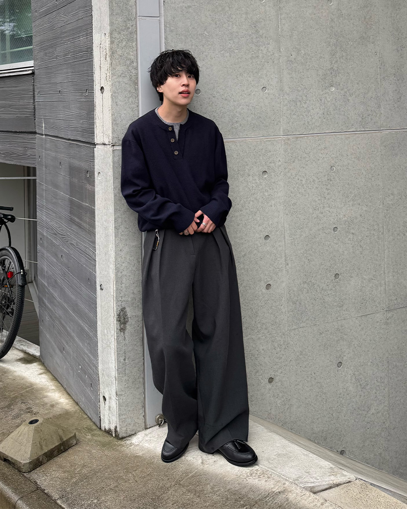 レイヤードヘンリーネックニット