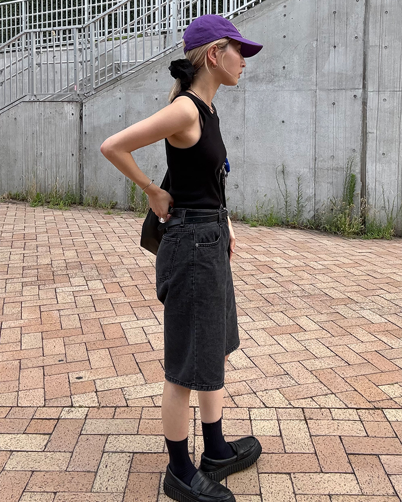 andwang バックカットアウトデニム ブラック（ショーツ未使用） andwang バックカットアウトデニム ブラック（ショーツ未使用）