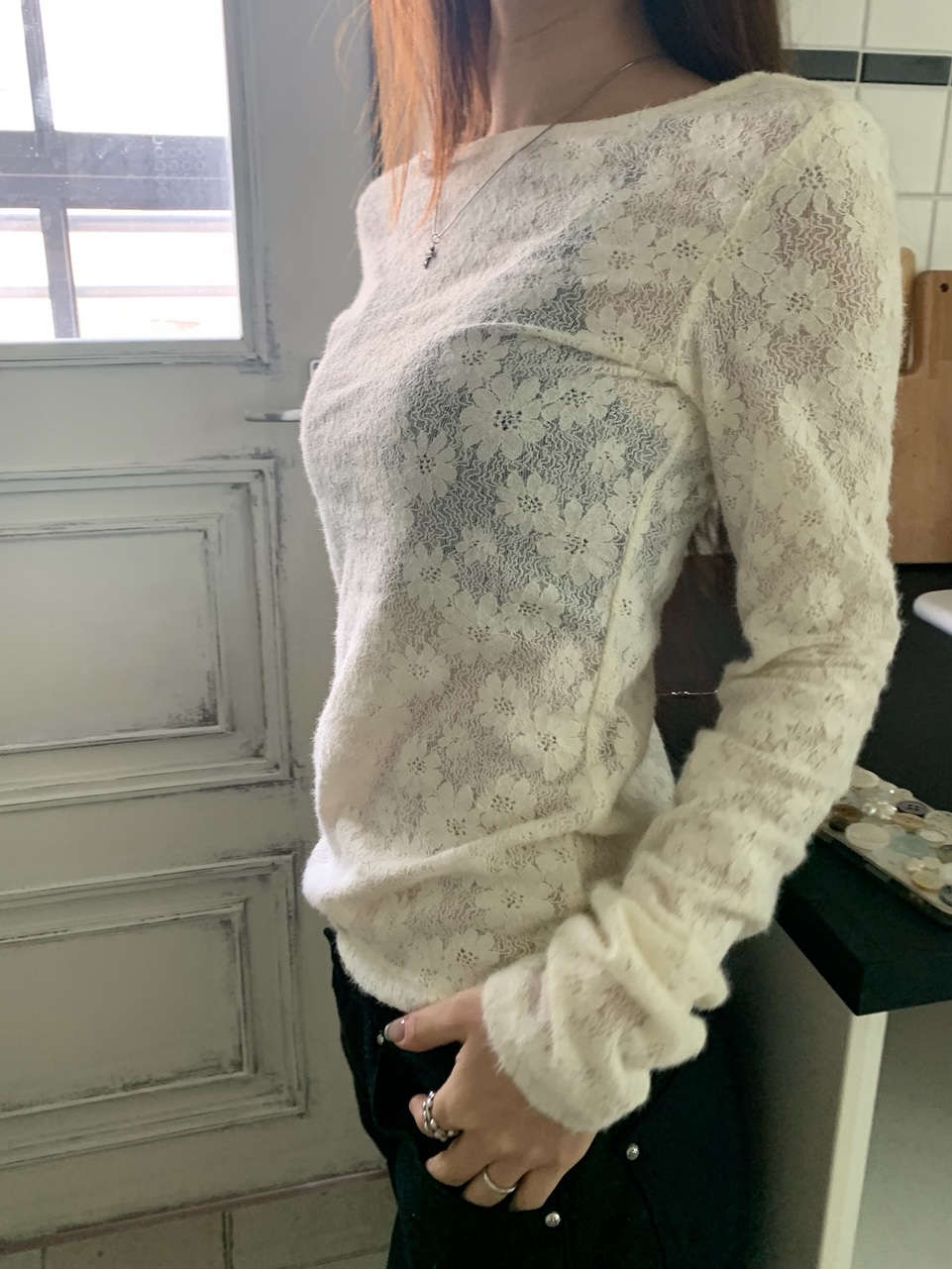 UネックTシャツ