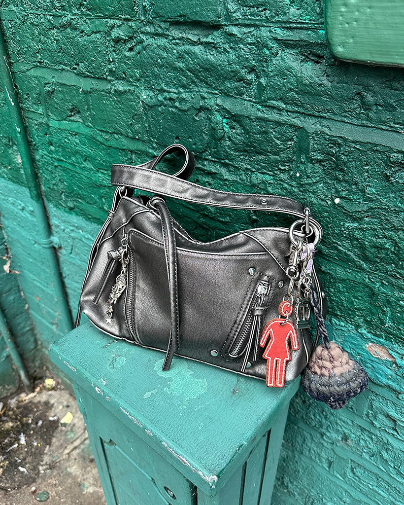 ビンテージウォッシュスクエアアイレットショルダーバッグ