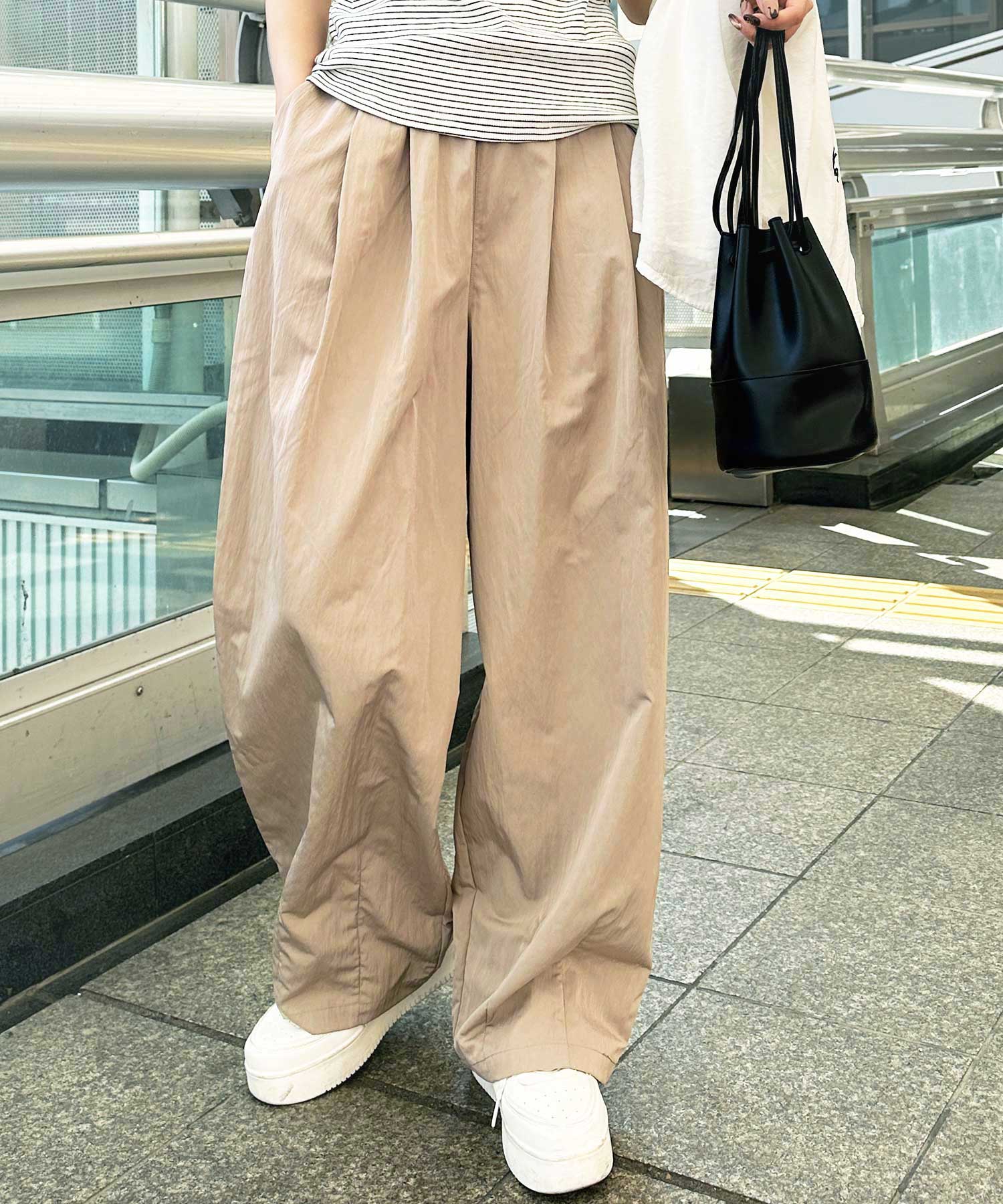 夏 にぴったり!しぼ感が可愛いダブルタックナイロンカーブイージー 夏 にぴったり!しぼ感が可愛いダブルタックナイロンカーブイージー