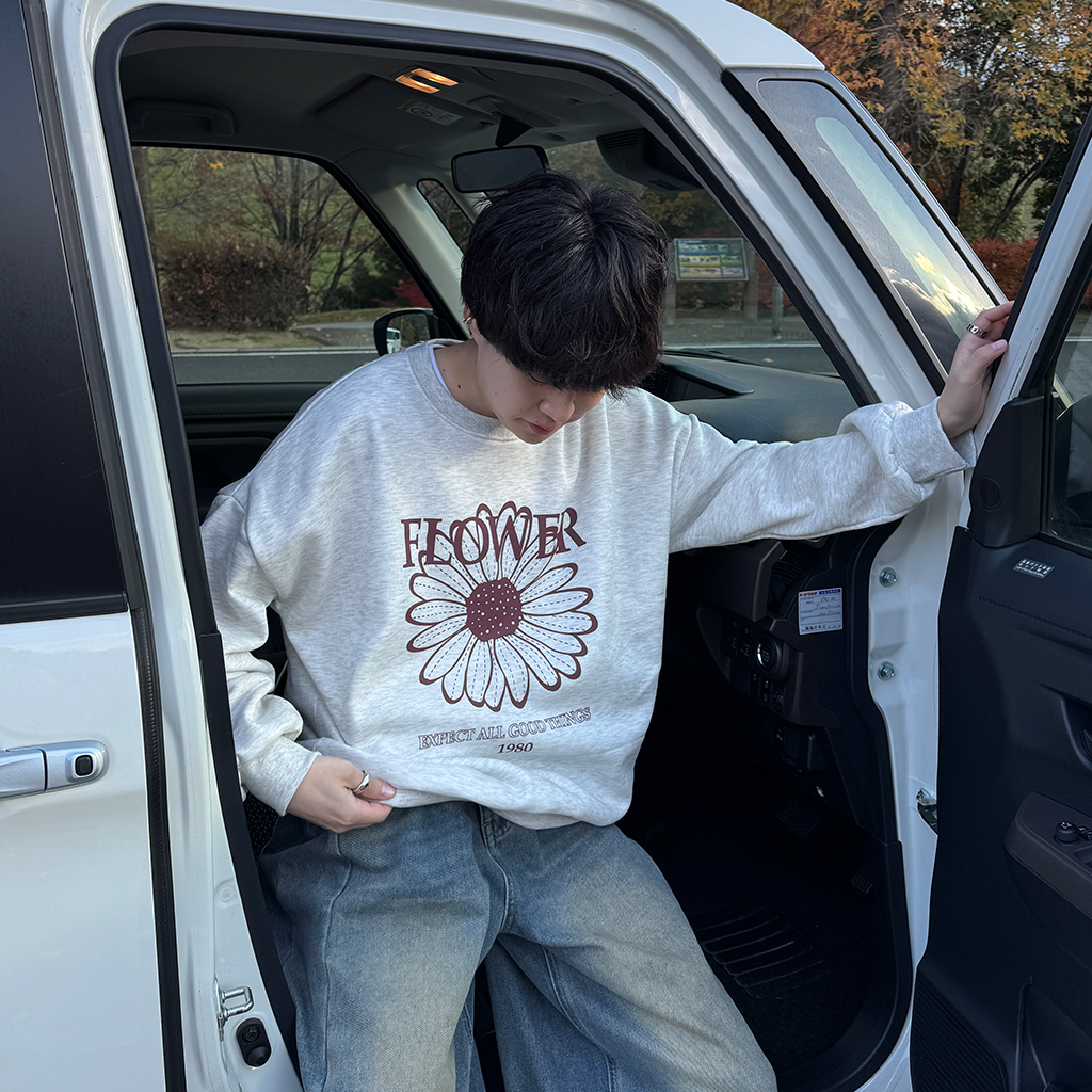 (ユニセックス) フラワー裏起毛スウェットシャツ