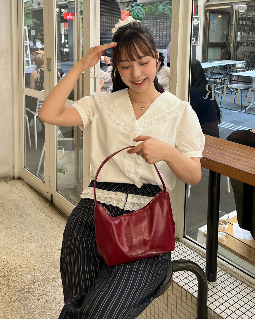 nu ヌ 口枠鞄 丸型