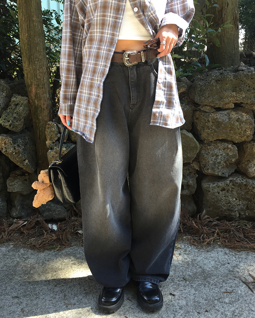 WETTEMPT ヴィンテージウォッシュワイドデニムパンツ WETTEMPT（ウィテンプト）の「VINTAGE WASH WIDE DENIM PANTS