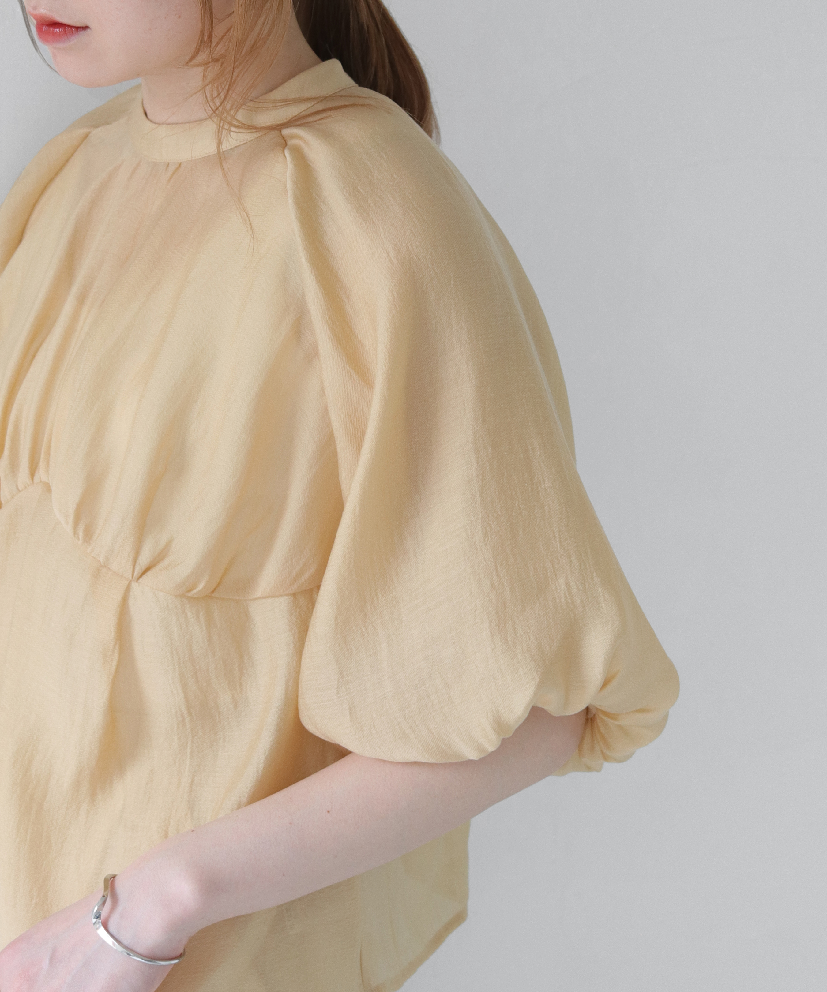 極美品 シーマリー パフスリーブ ブラウス ホワイト PICCIN PERLA ブラウス シャツ 裾フリルパフスリーブブラウス