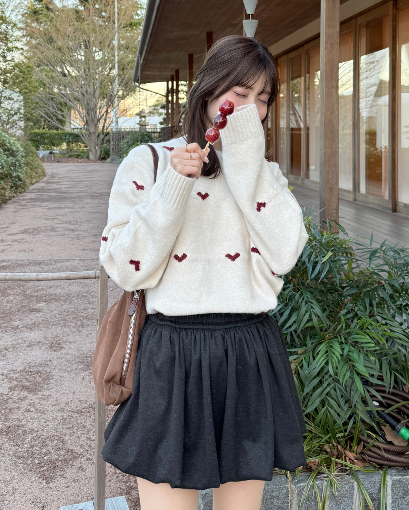 ハートポイントラウンドネックニット