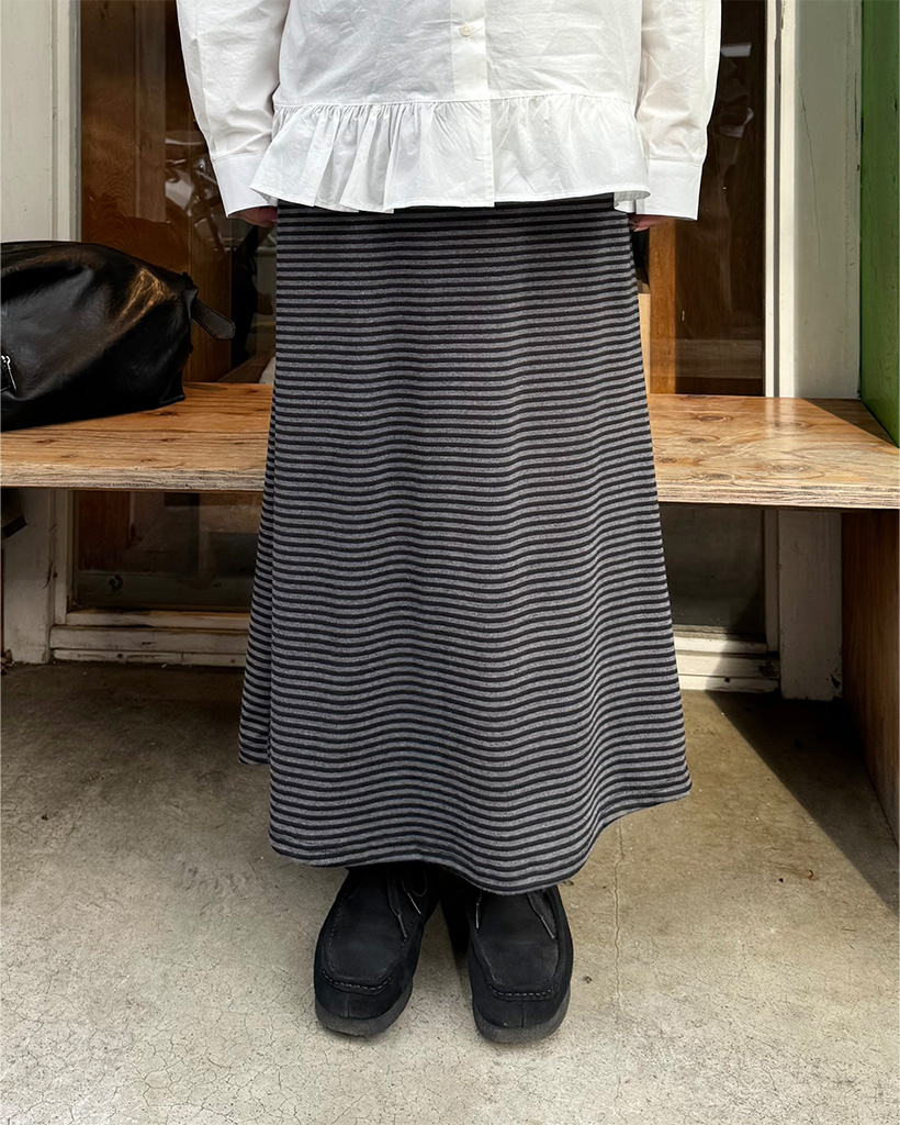 ボーダーストリング付きロングスカート