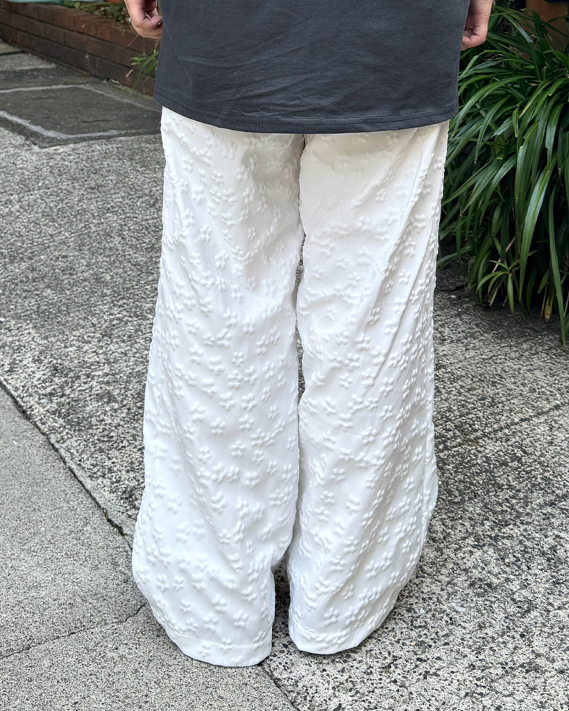 ウエストストリングフラワーエンボスパンツ | ファッション通販サイト NUGU