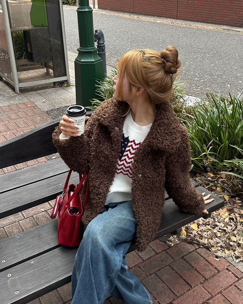 らんた 【美品】GANNI 赤い海の模様のホワイトデニムパンツ 美品