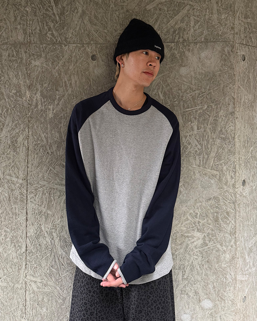 （ユニセックス）ラグランバイカラー長袖Tシャツ