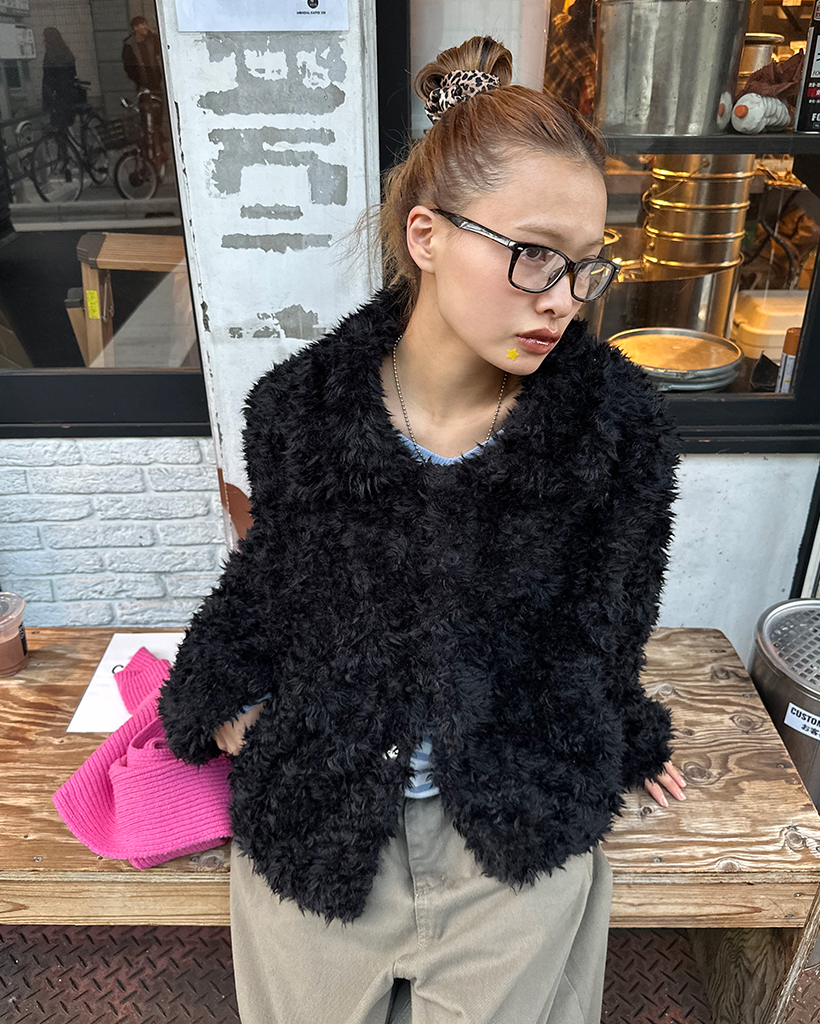 セミクロップドカラーヘアリージャケット | ファッション通販サイト NUGU