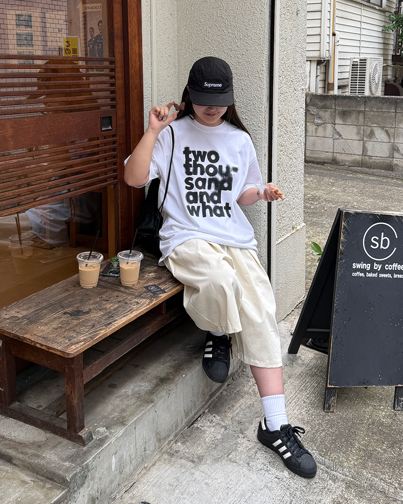 ユニセックス）ノイズレタリングハーフTシャツ | ファッション