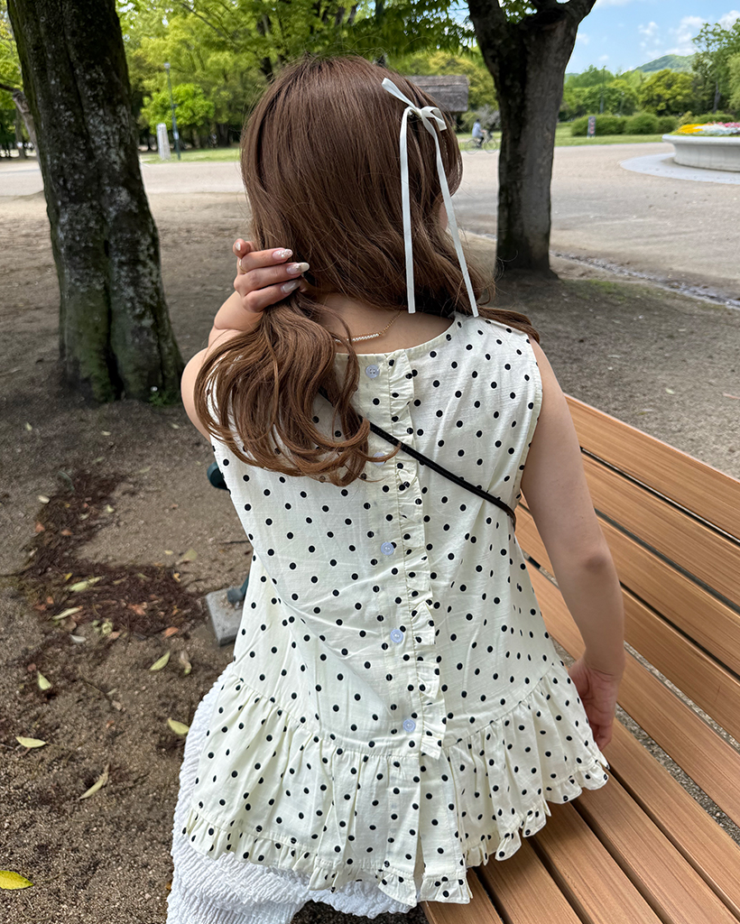 フリルヘムフレアドットノースリーブトップス | ファッション通販